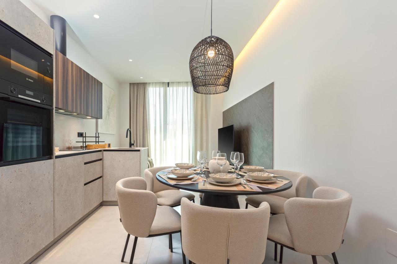 Apartment Magnificent Renovated 2bd 2bth Duplex With Terrace - Centre *