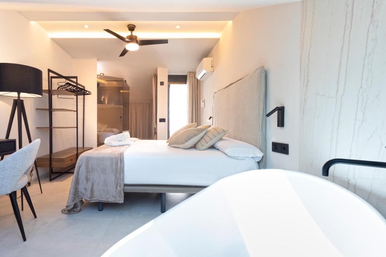 Apartment Magnificent Renovated 2bd 2bth Duplex With Terrace - Centre *