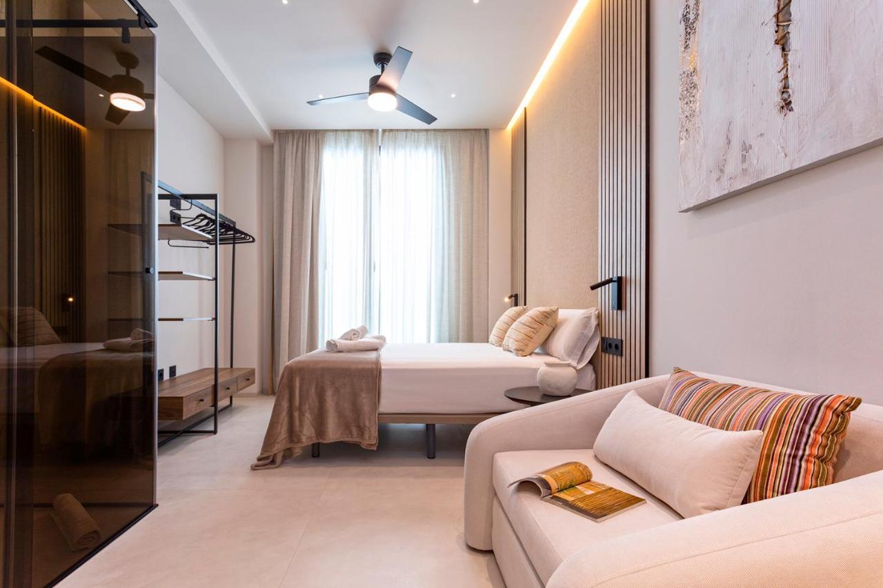 Magnificent Renovated 2bd 2bth Duplex With Terrace - Centre Lejlighed